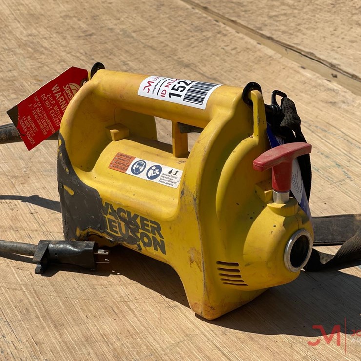 2 HP CONCRETE VIBRATOR WITH SHOULDER STRAP