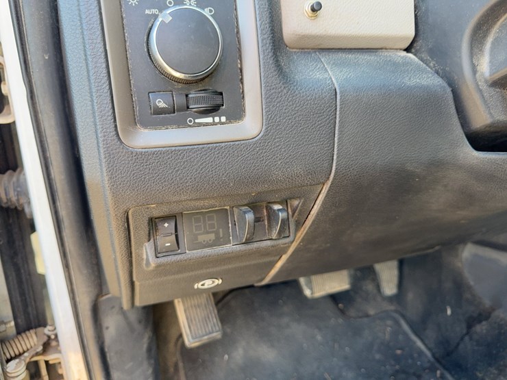 2012-dodge-ram-2500-image-71