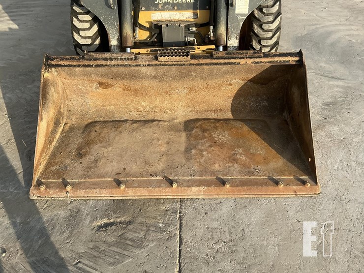 2022-deere-318g-image-9