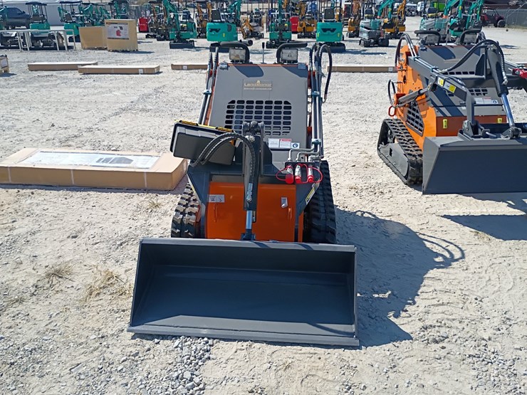 #l85-071-•-2026-landhonor-me380-mini-skid-steer-image-3