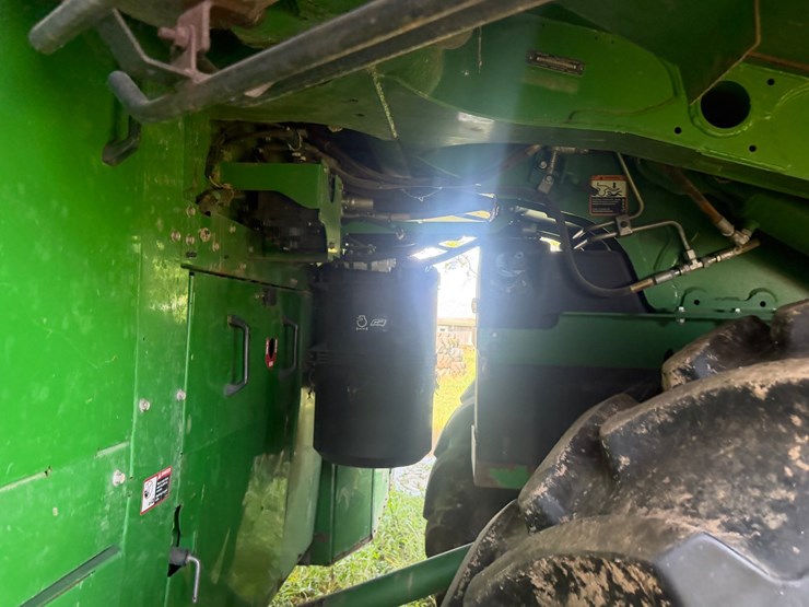 2015-john-deere-cp690-image-53
