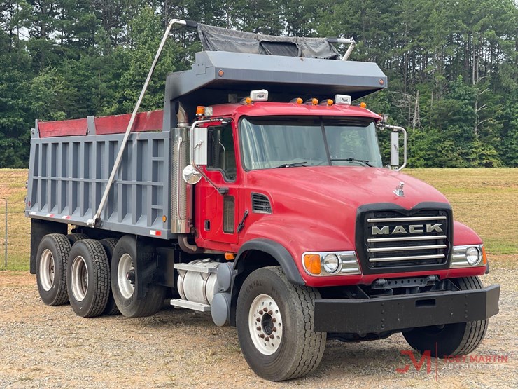 2007-mack-cv713-granite-tri-axle-dump-truck-image-1