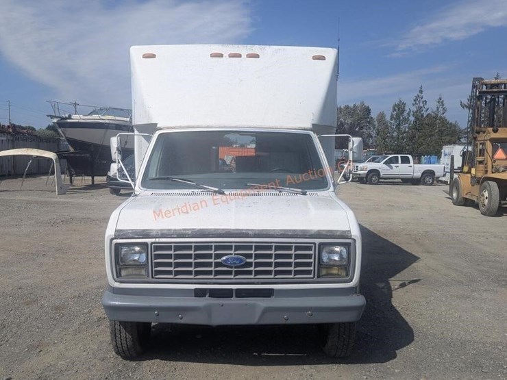 1990-ford-econoline-350-image-8
