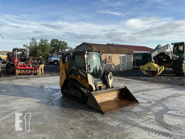 2023-deere-317g-image-6