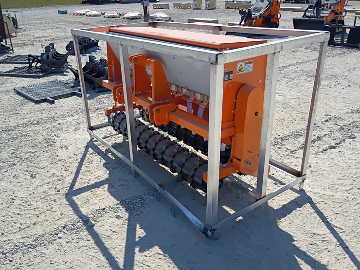 #l85-045-•-landhonor-seeder-skid-steer-attachment-(3-point)-image-2