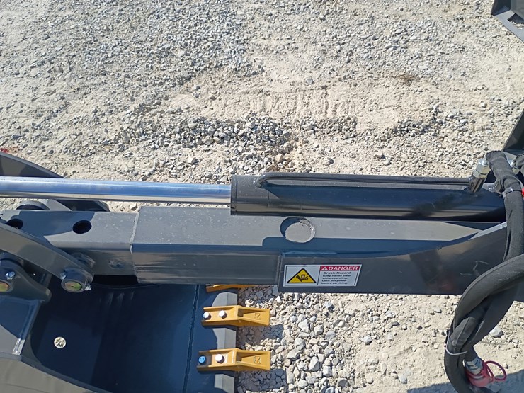#l85-028-•-landhonor-backhoe-skid-steer-attachment-image-10