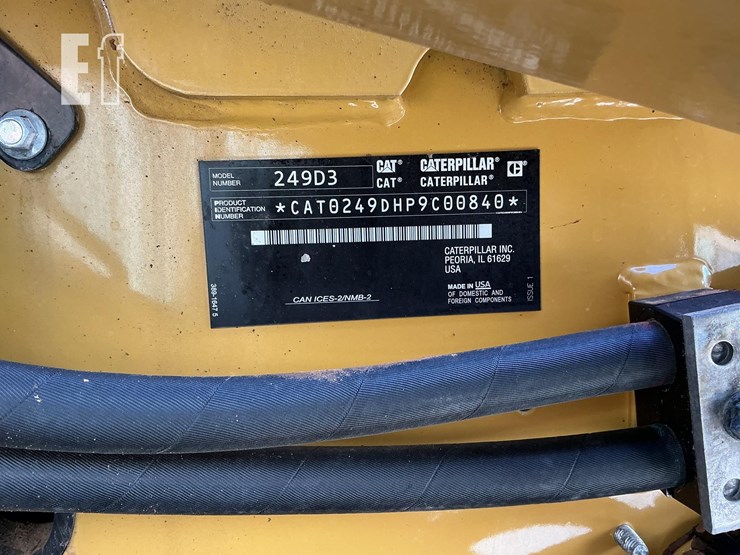 2020-caterpillar-249d3-image-19