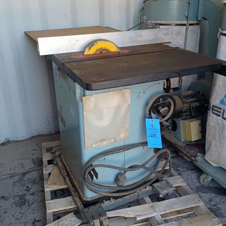 DELTA TABLE SAW W/ EXTENSION