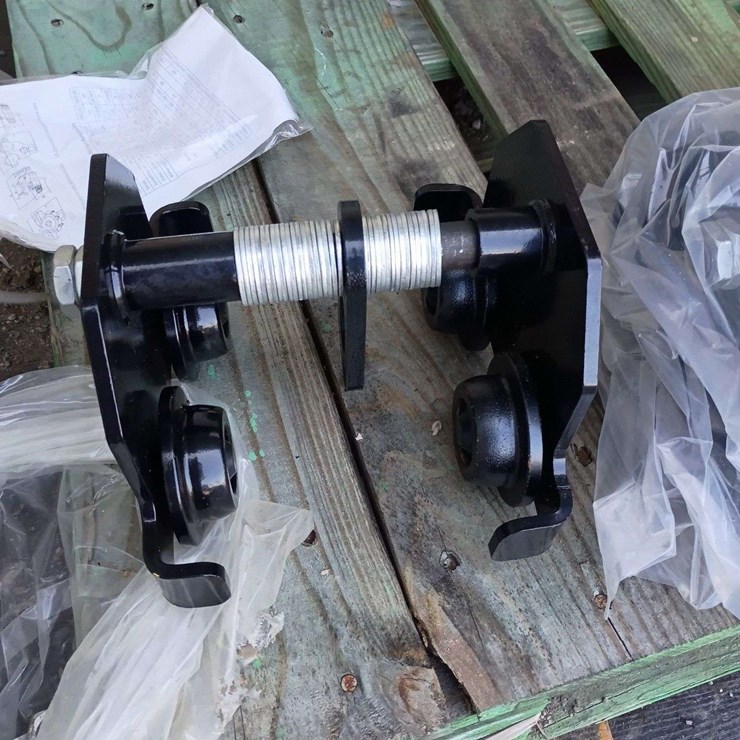 UNUSED GEARED TROLLEY