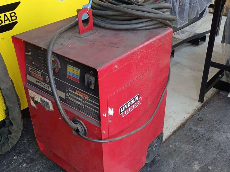 lincoln-pro-cut-60-plasma-cutter-image-1