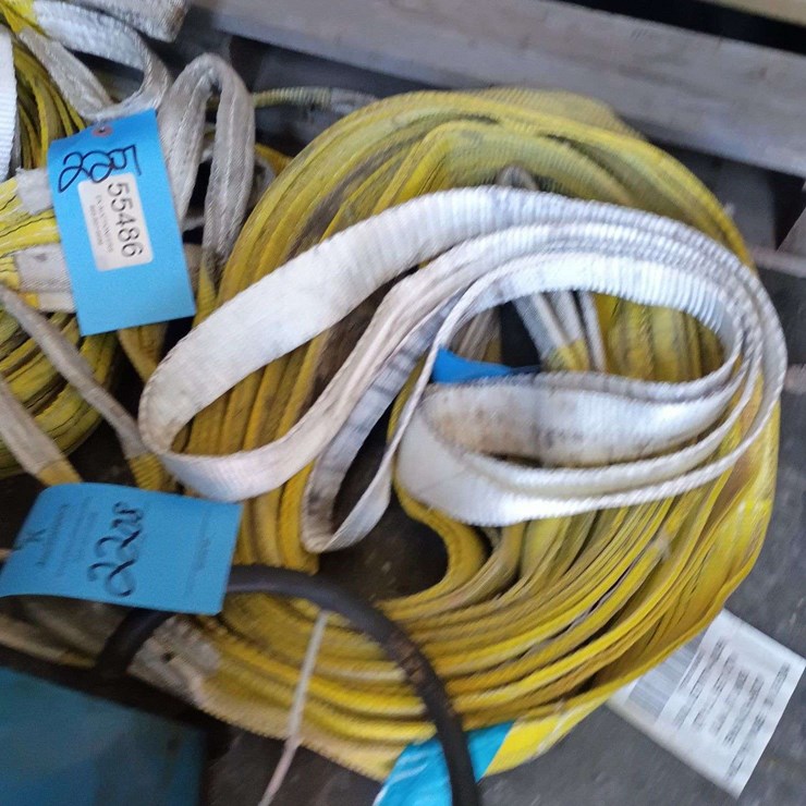 QTY (4) YELLOW TOW STRAPS, (1) WHITE LOOP STRAP