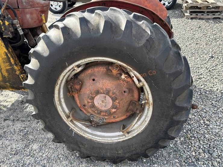 massey-ferguson-65-image-11