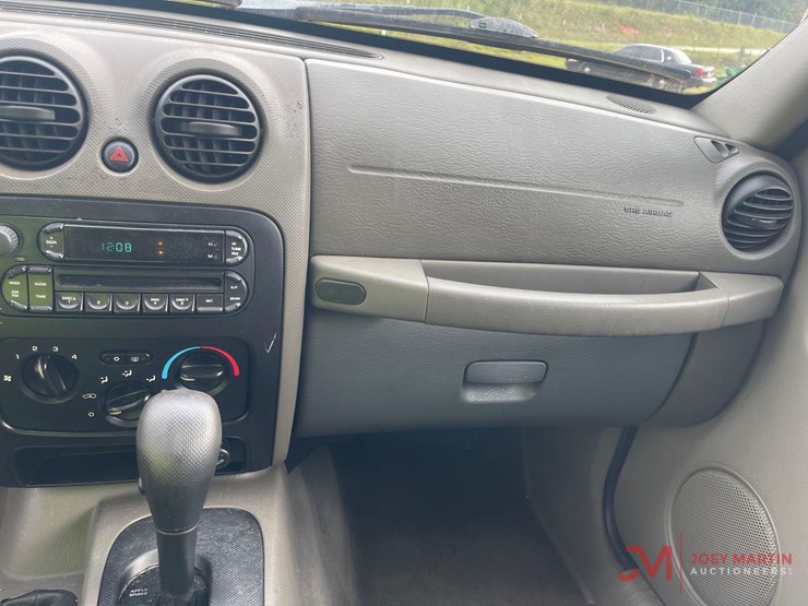 2005-jeep-liberty-image-21