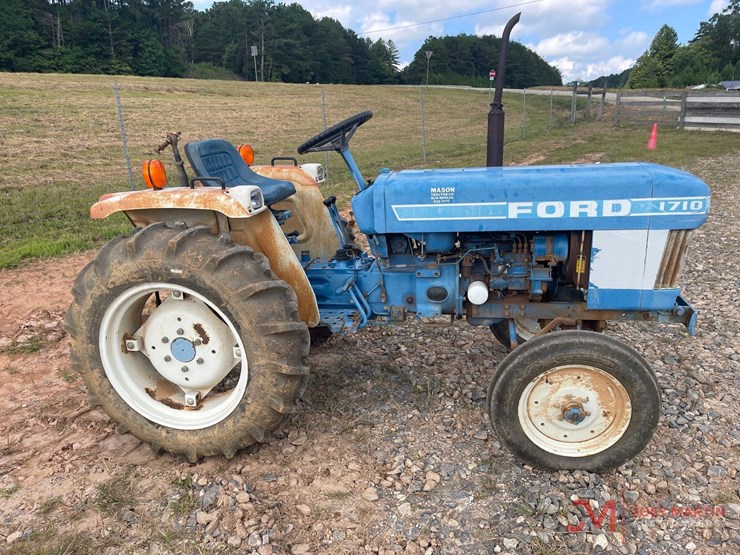 ford-1710-image-2