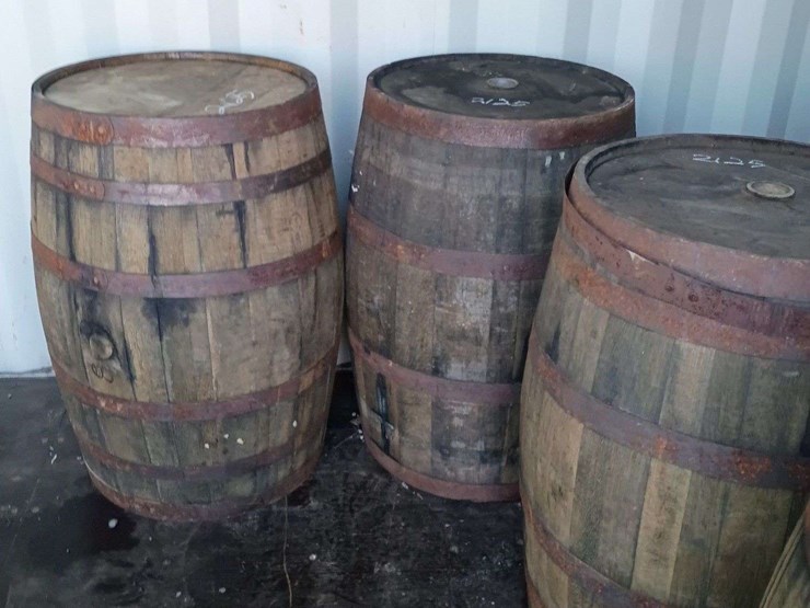 qty-(4)-whiskey-barrels-image-3