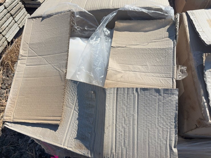 #47905-•-lot-of-plastic-lawn-mower-covers-inv#47905-image-3