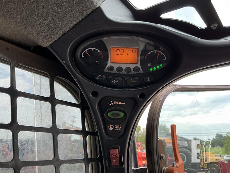 2023-bobcat-t770-image-18