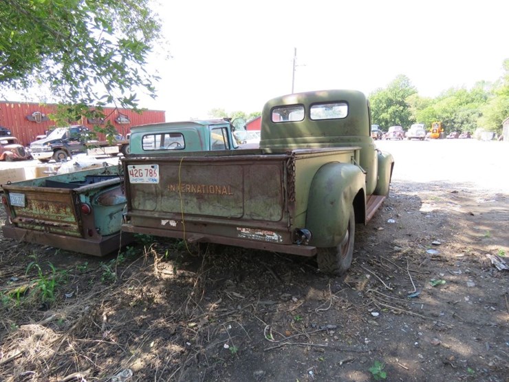 1953-international-r110-image-3