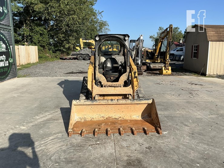 2020-caterpillar-249d3-image-7