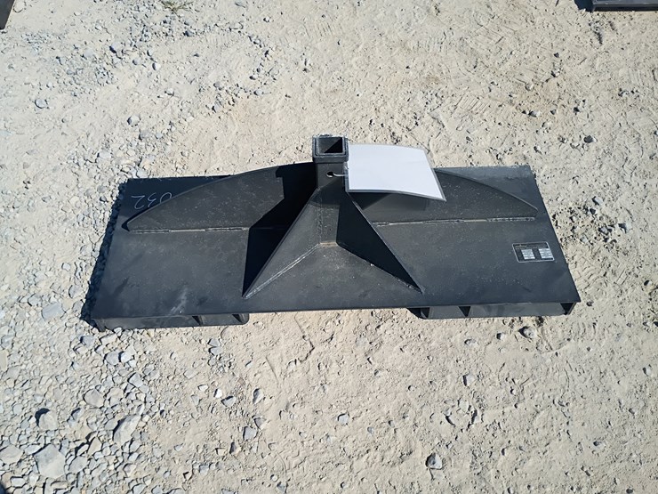 #l85-032-•-landhonor-utility-hitch-adapter-skid-steer-attachment-image-3