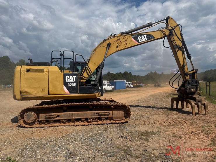 2013-caterpillar-320el-image-7