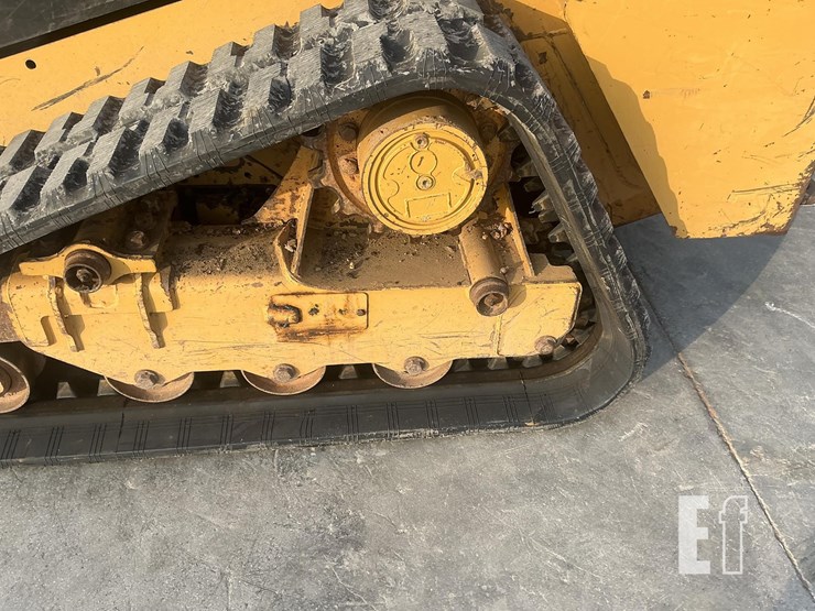 2021-caterpillar-249d3-image-9