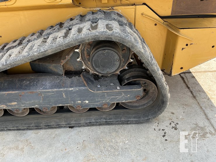 2020-deere-333g-image-9