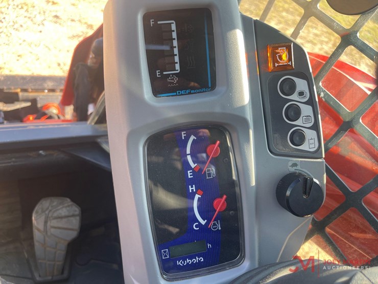 kubota-svl97-2-image-16
