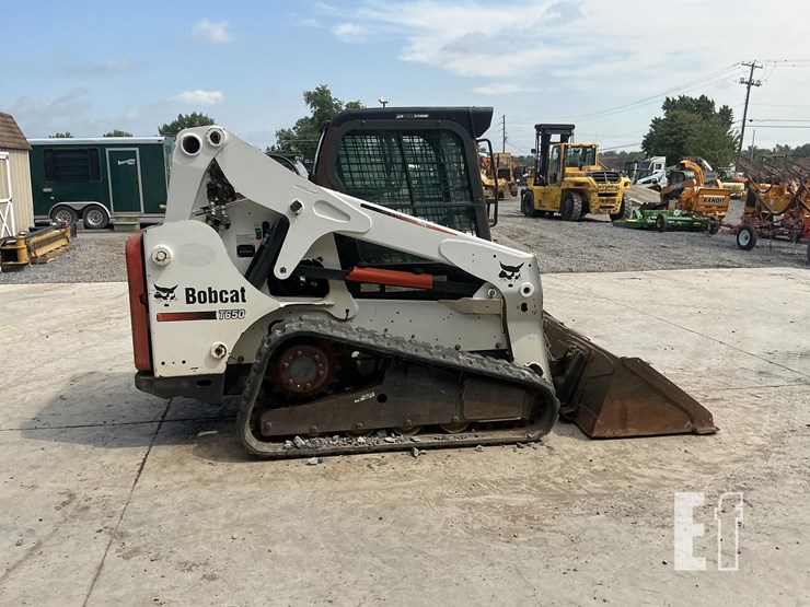 2010-bobcat-t650-image-5