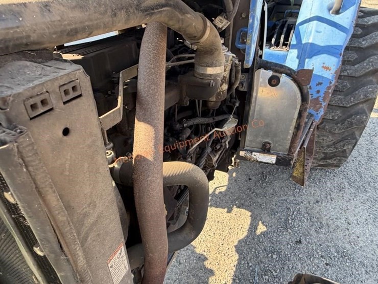new-holland-boomer-50-image-25