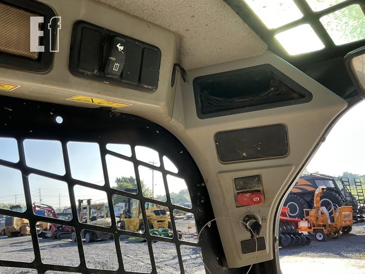 2020-caterpillar-249d3-image-16