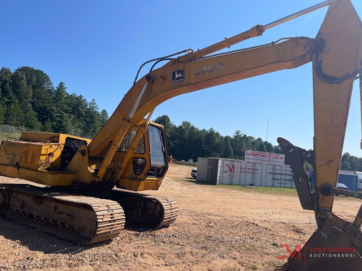 1987-deere-690d-image-4
