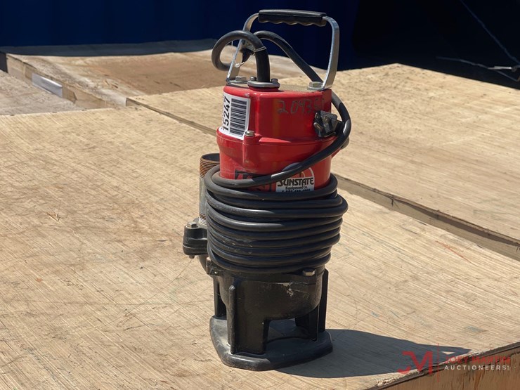 2'-submersible-trash-pump-image-1