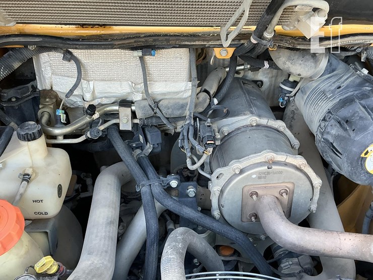 2023-deere-317g-image-19