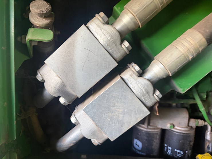2015-john-deere-cp690-image-100