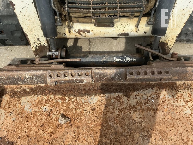 2010-bobcat-t650-image-12
