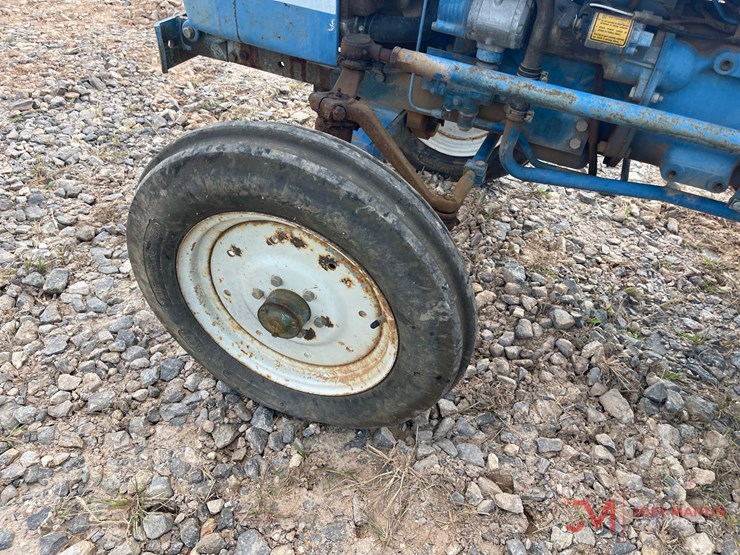 ford-1710-image-12