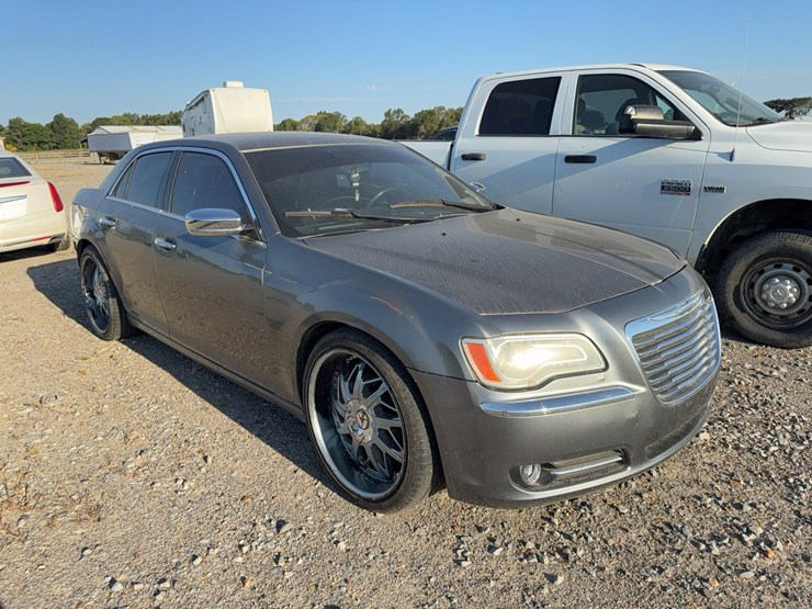 #49682-•-2012-chrysler-300-sedan-2c3ccacg8ch307925-inv#49682-image-2