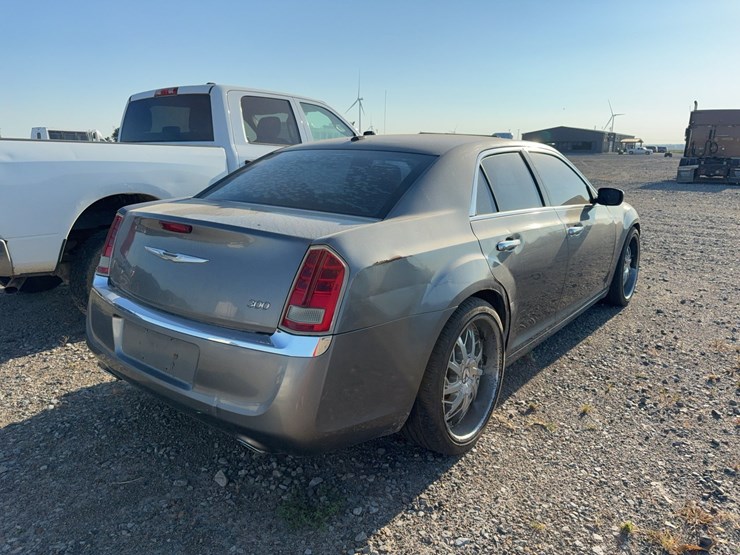 #49682-•-2012-chrysler-300-sedan-2c3ccacg8ch307925-inv#49682-image-3