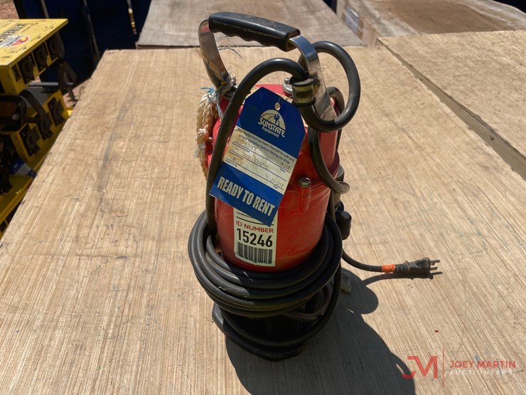 2'-submersible-trash-pump-image-3