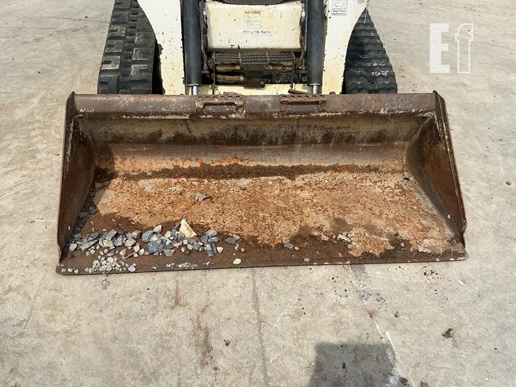 2010-bobcat-t650-image-11