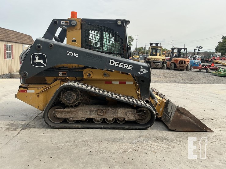 2020-deere-331g-image-5