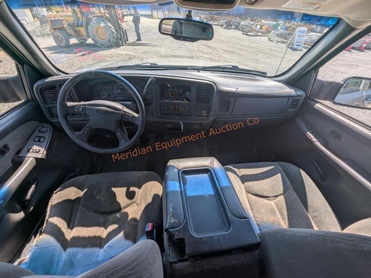 2003-chevrolet-silverado-2500hd-image-26