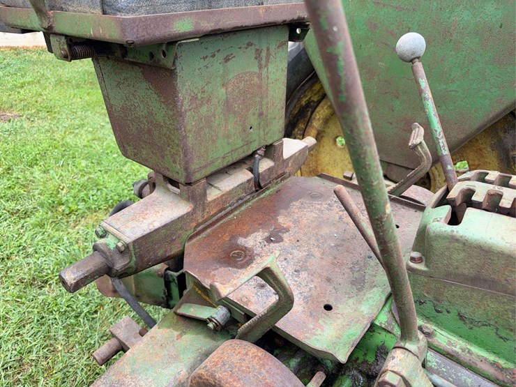 john-deere-b-image-25