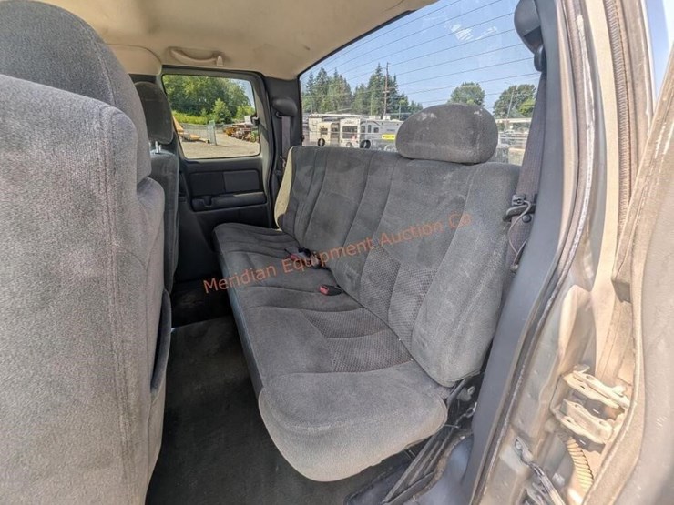 2003-chevrolet-silverado-2500hd-image-24
