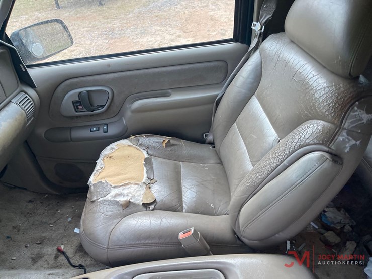 1998-chevrolet-tahoe-image-19