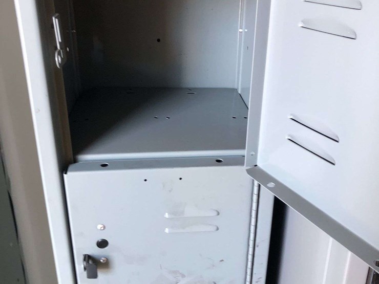 qty-(2)-locker-banks-image-2