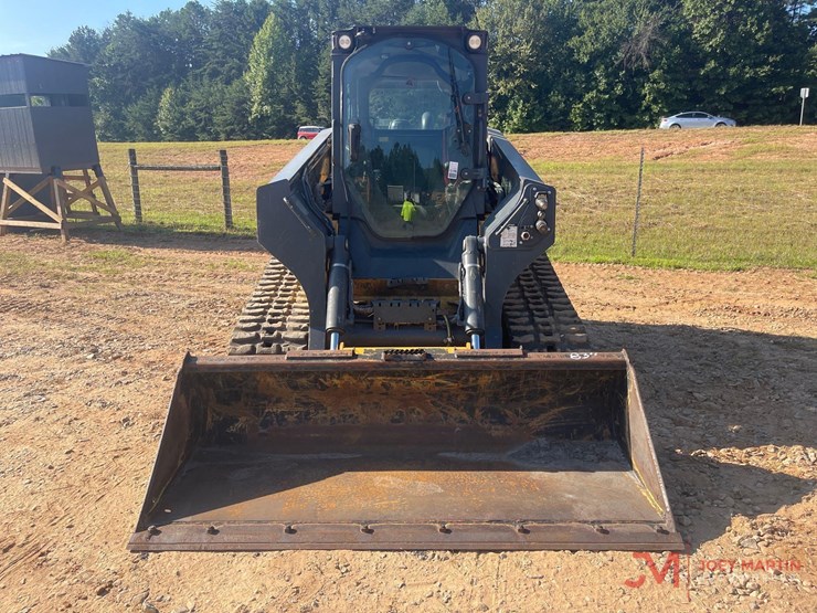 2024-deere-331g-image-8