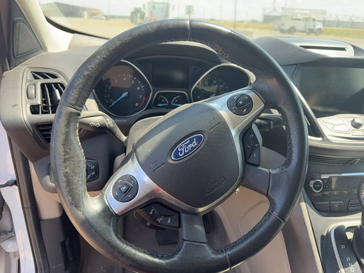 2014-ford-escape-image-52