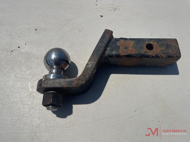 drop-hitch-insert-image-3